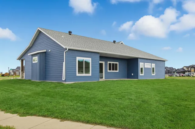 $649,900 | 4757 11th Street West, West Fargo, ND 58078