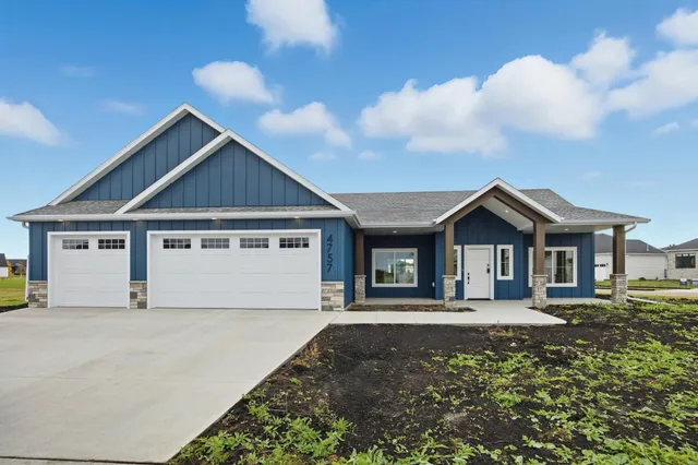 $649,900 | 4757 11th Street West, West Fargo, ND 58078