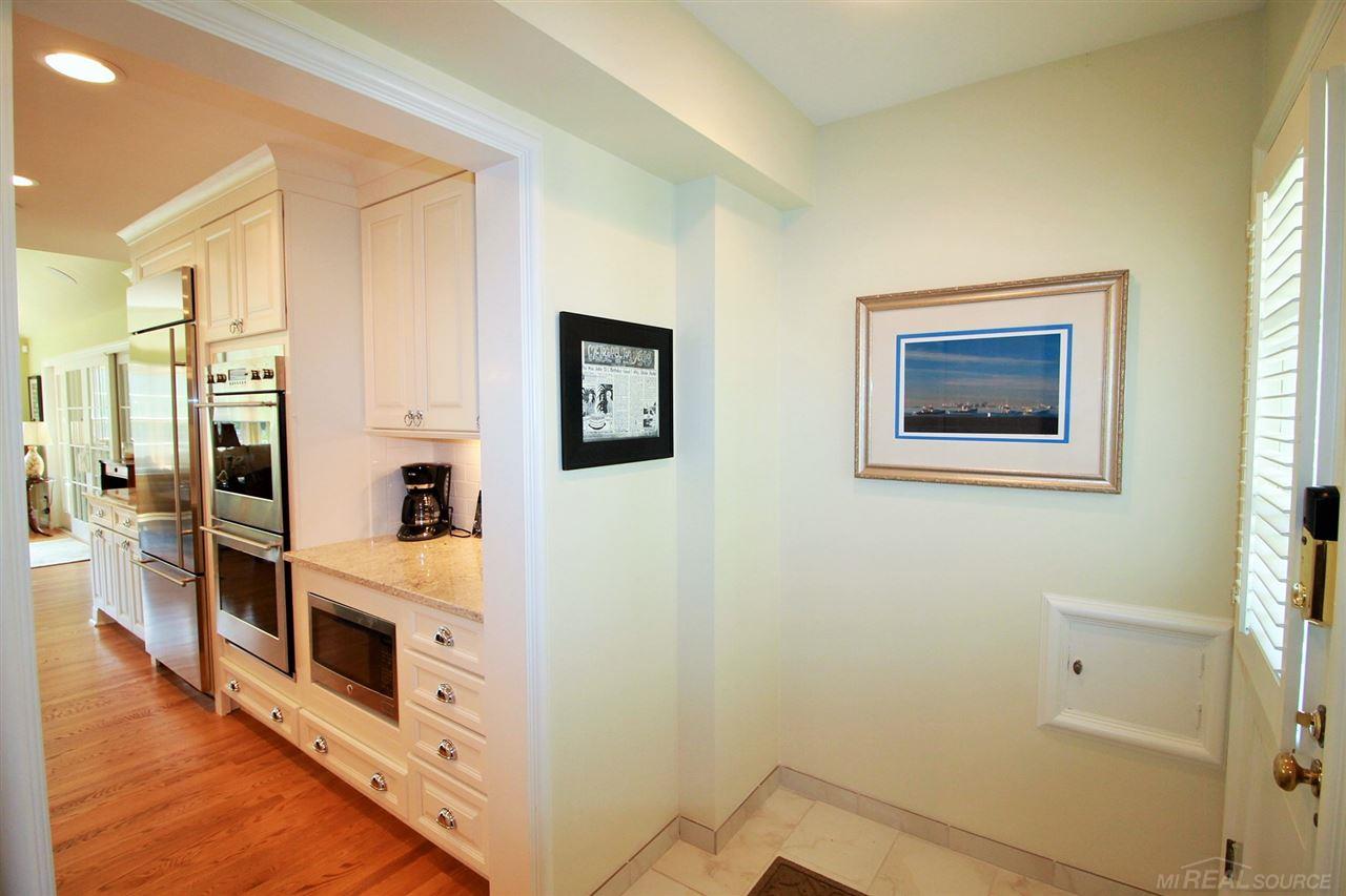 945 Trombley Road Grosse Pointe Park, MI 48230 - Photo 26 of 62