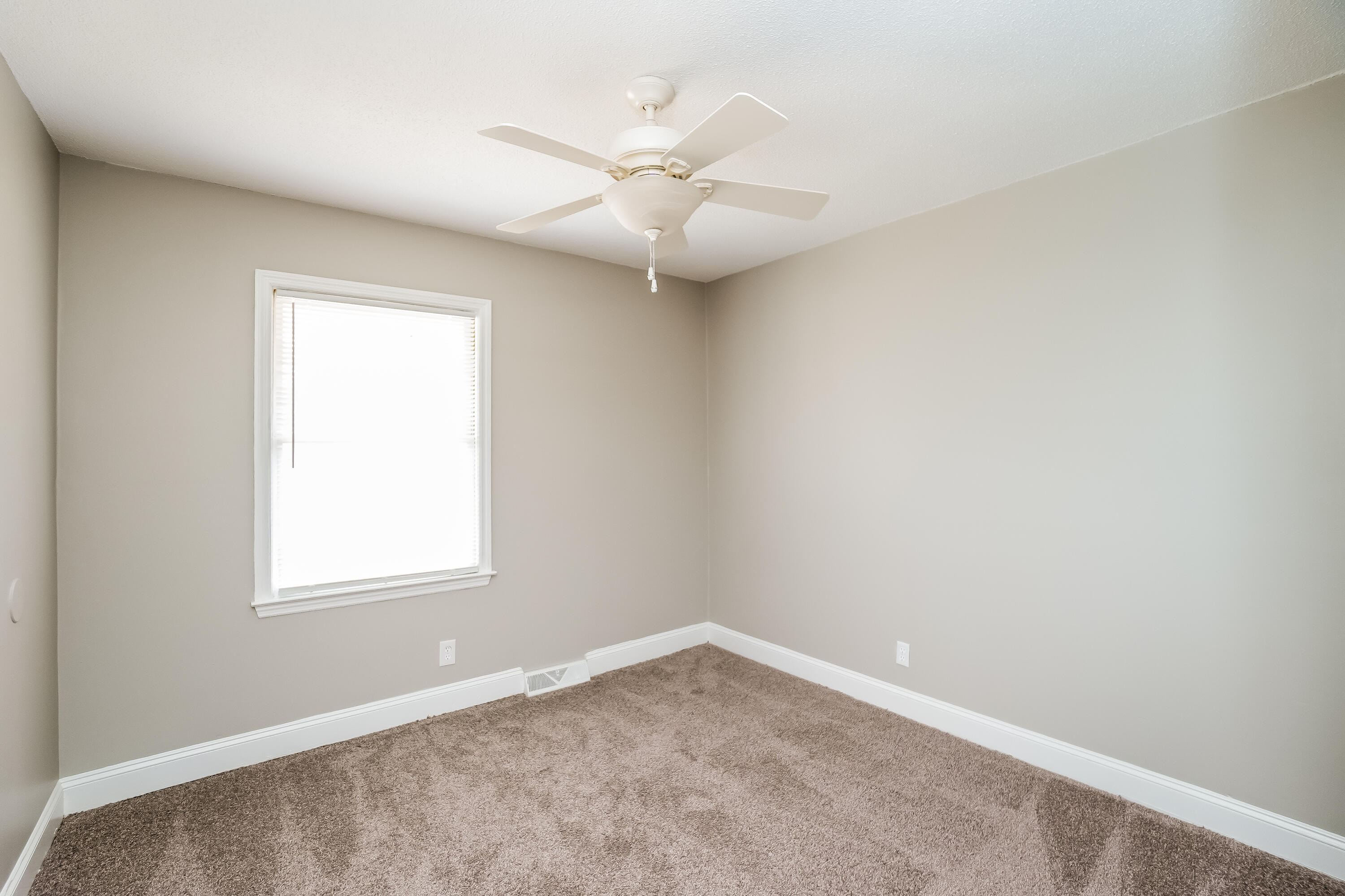 109 Wisteria Road Goose Creek, SC 29445 - Photo 10 of 13 008-photo-bedroom-15199636
