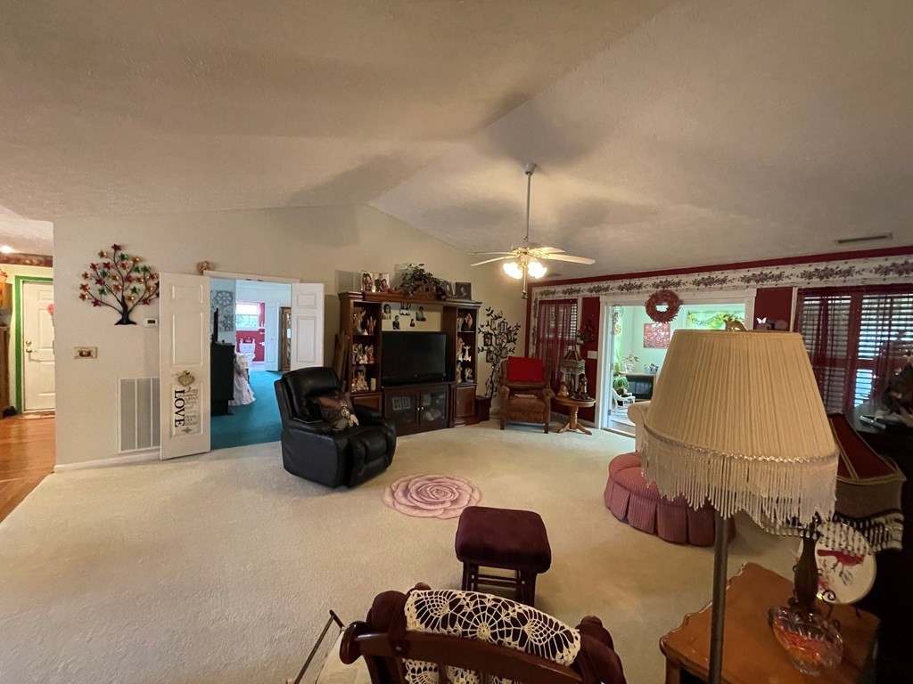1622 Middle Court Sevierville, TN 37862 - Photo 3 of 20