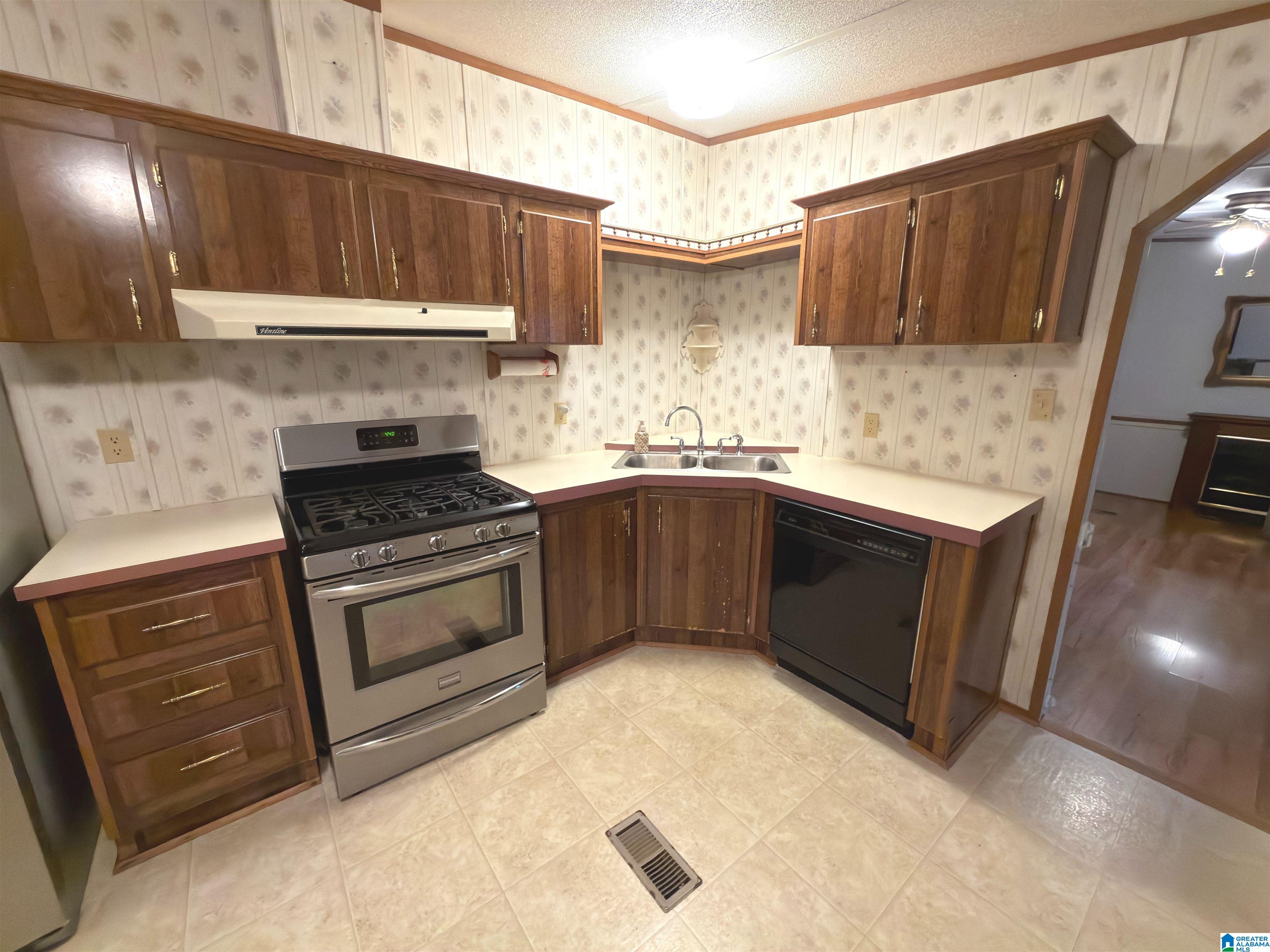 715 Funderburg Bend Road Pell City, AL 35128 - Photo 15 of 35