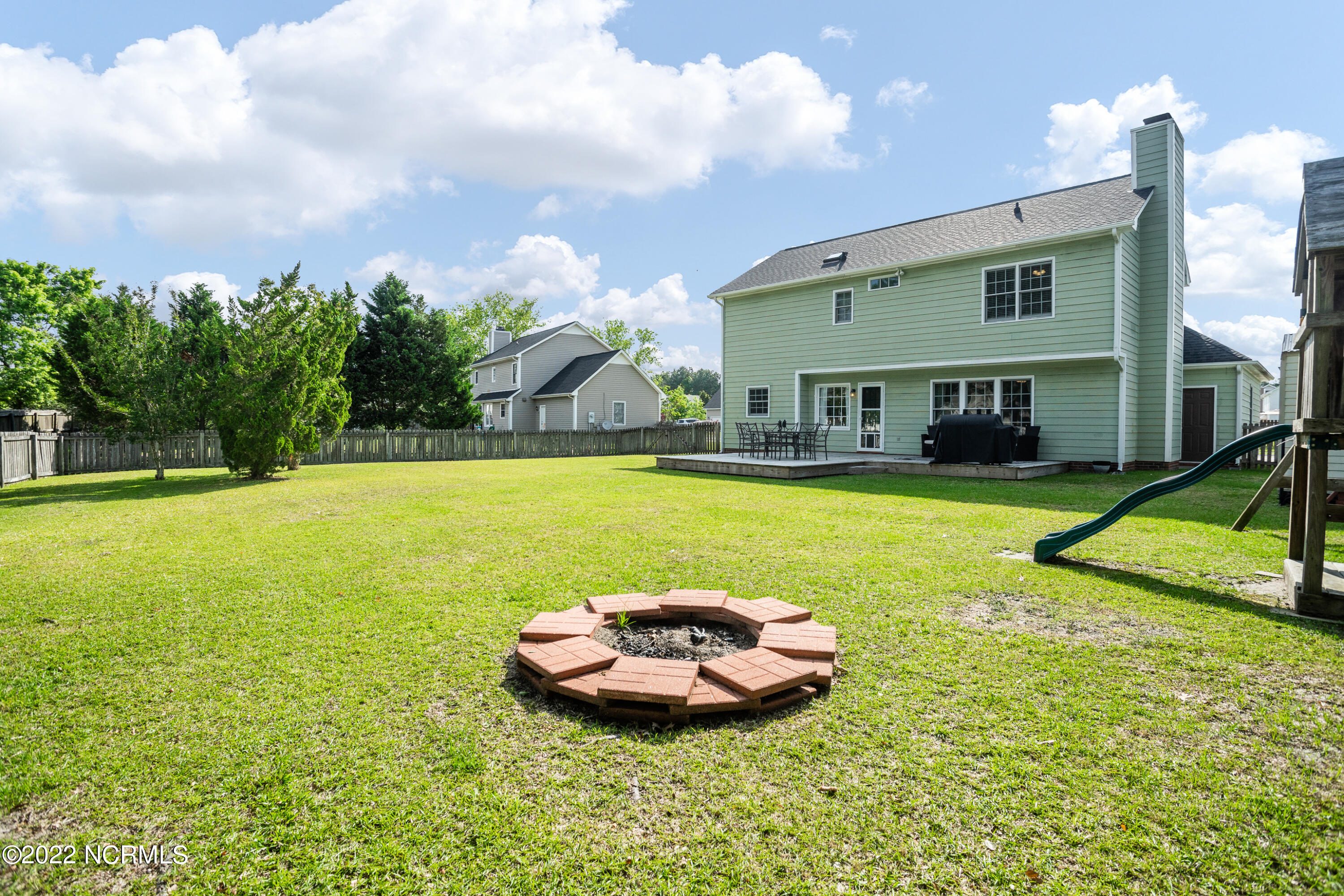 104 Bishops Gate Jacksonville, NC 28540 - Photo 36 of 40 104 Bishopsgate 16May2022_SB_07899