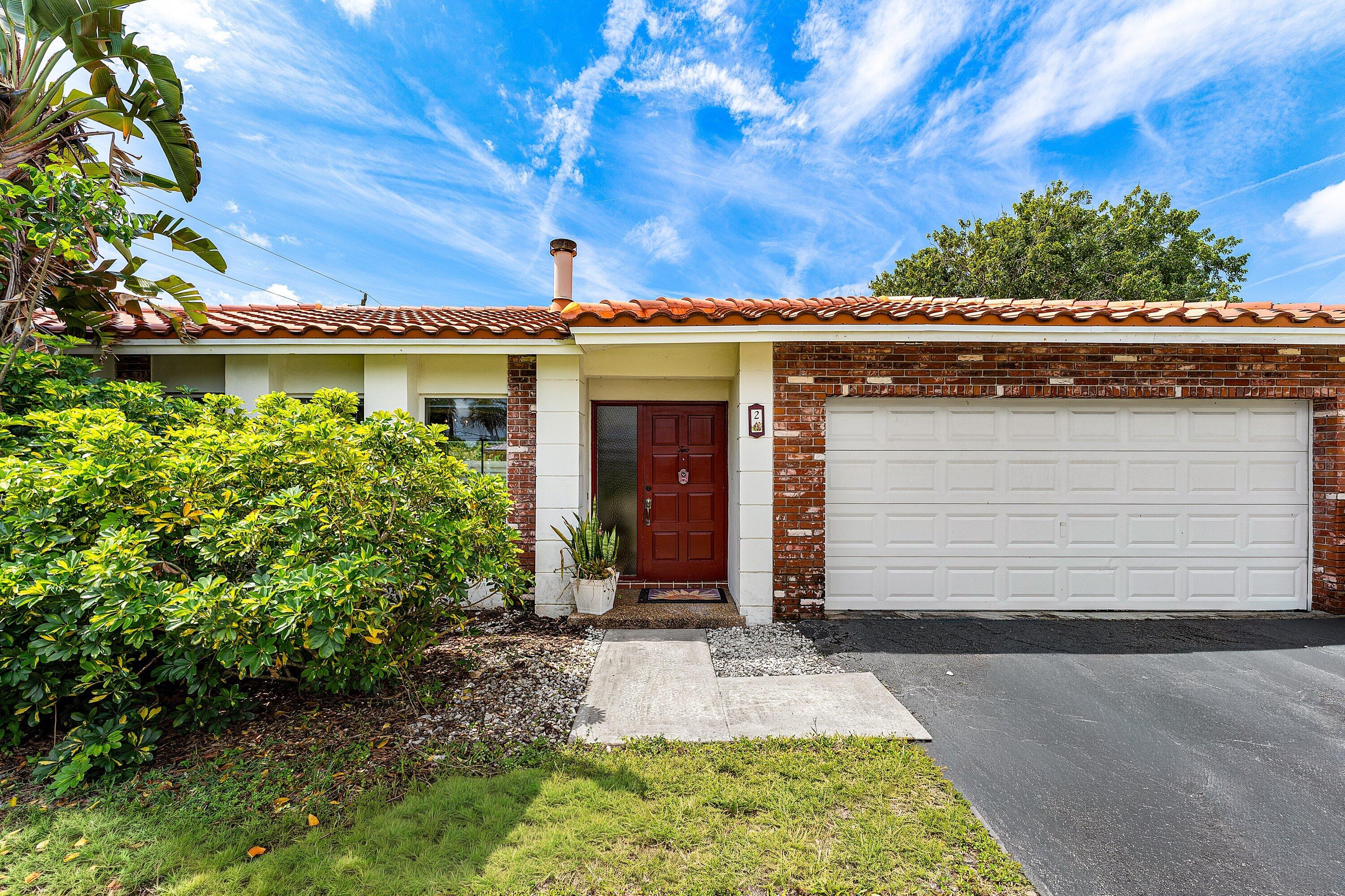 2 Tam O Shanter Lane Boca Raton, FL 33431 - Photo 4 of 41 004-2TamOShanterLane-BocaRaton-FL-33431-