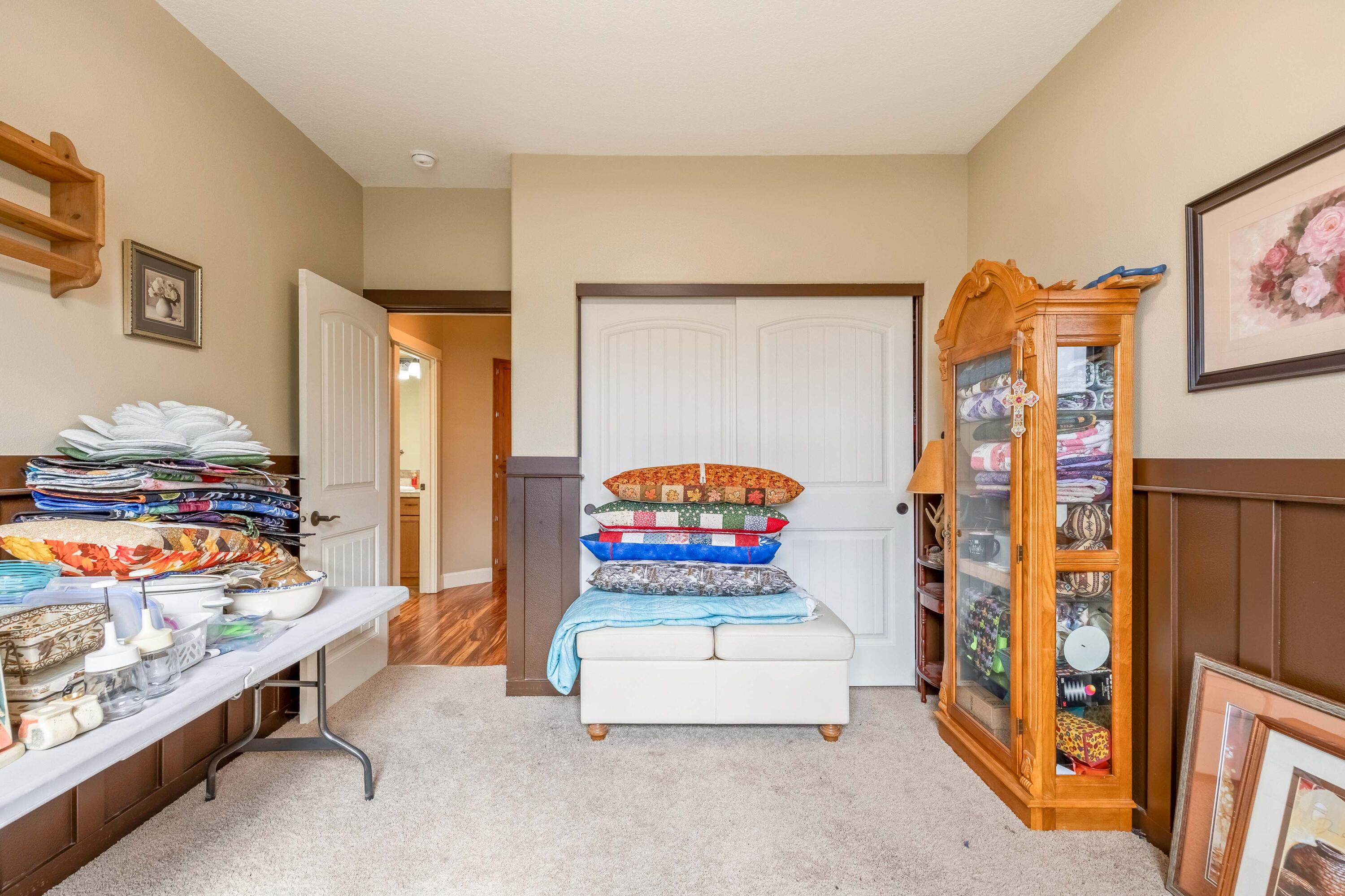 570 Mountain Ridge Drive Culver, OR 97734 - Photo 25 of 46