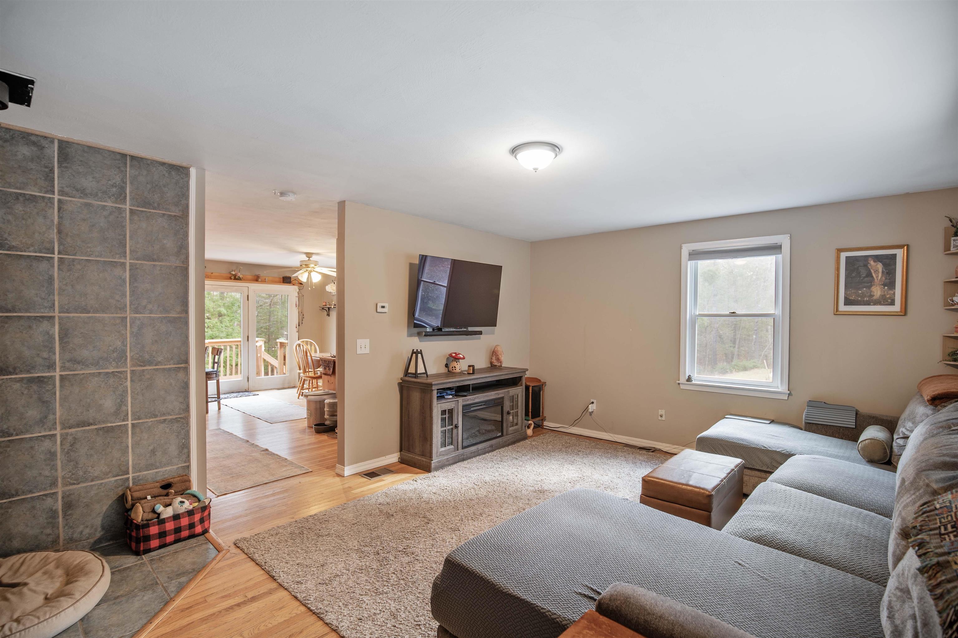 948 Center Road, Unit A Lyndeborough, NH 03082 - Photo 11 of 41