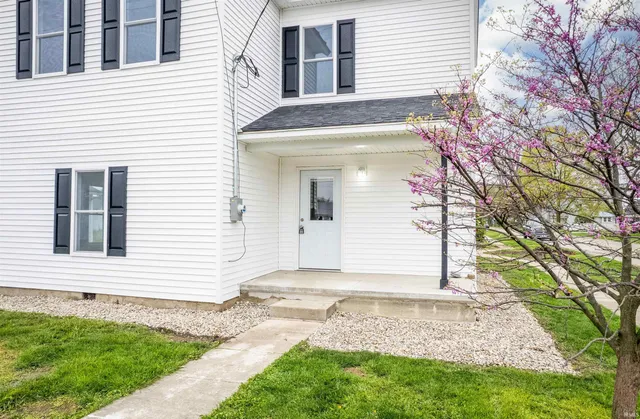 $177,000 | 521 East Short Street, Winchester, IN 47394