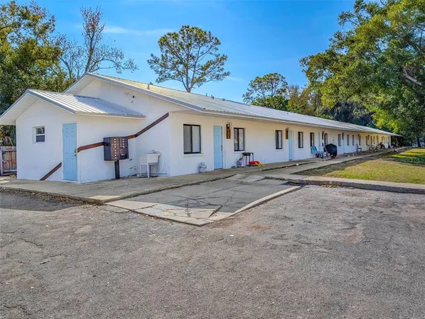 $1,575 | 2422 11th Street West, Bradenton, FL 34205