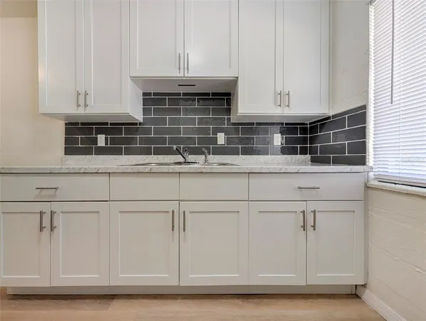 $1,575 | 2422 11th Street West, Bradenton, FL 34205