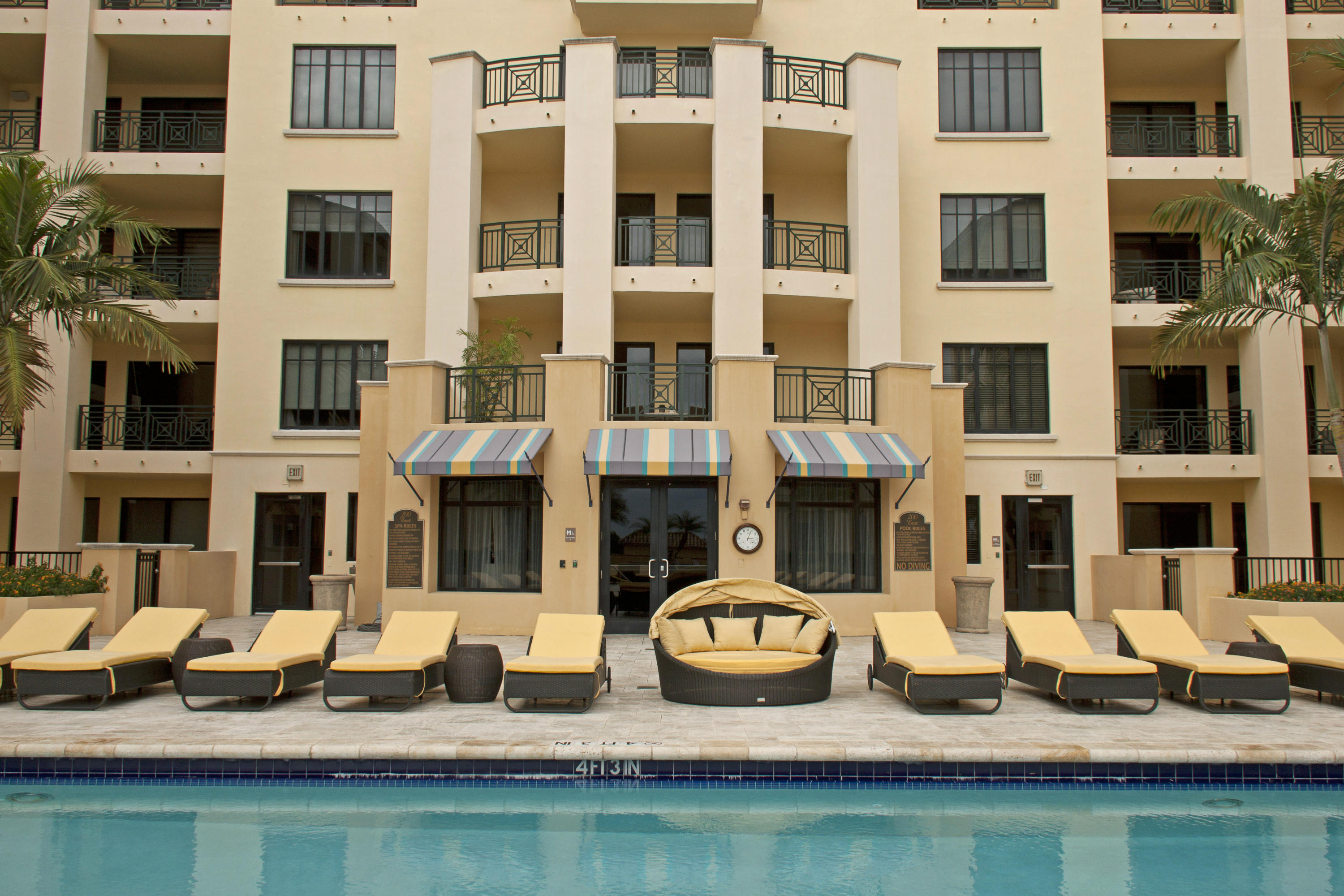 200 East Palmetto Park Road, Unit PH8 Boca Raton, FL 33432 - Photo 27 of 31 Buhle Pool Area 2