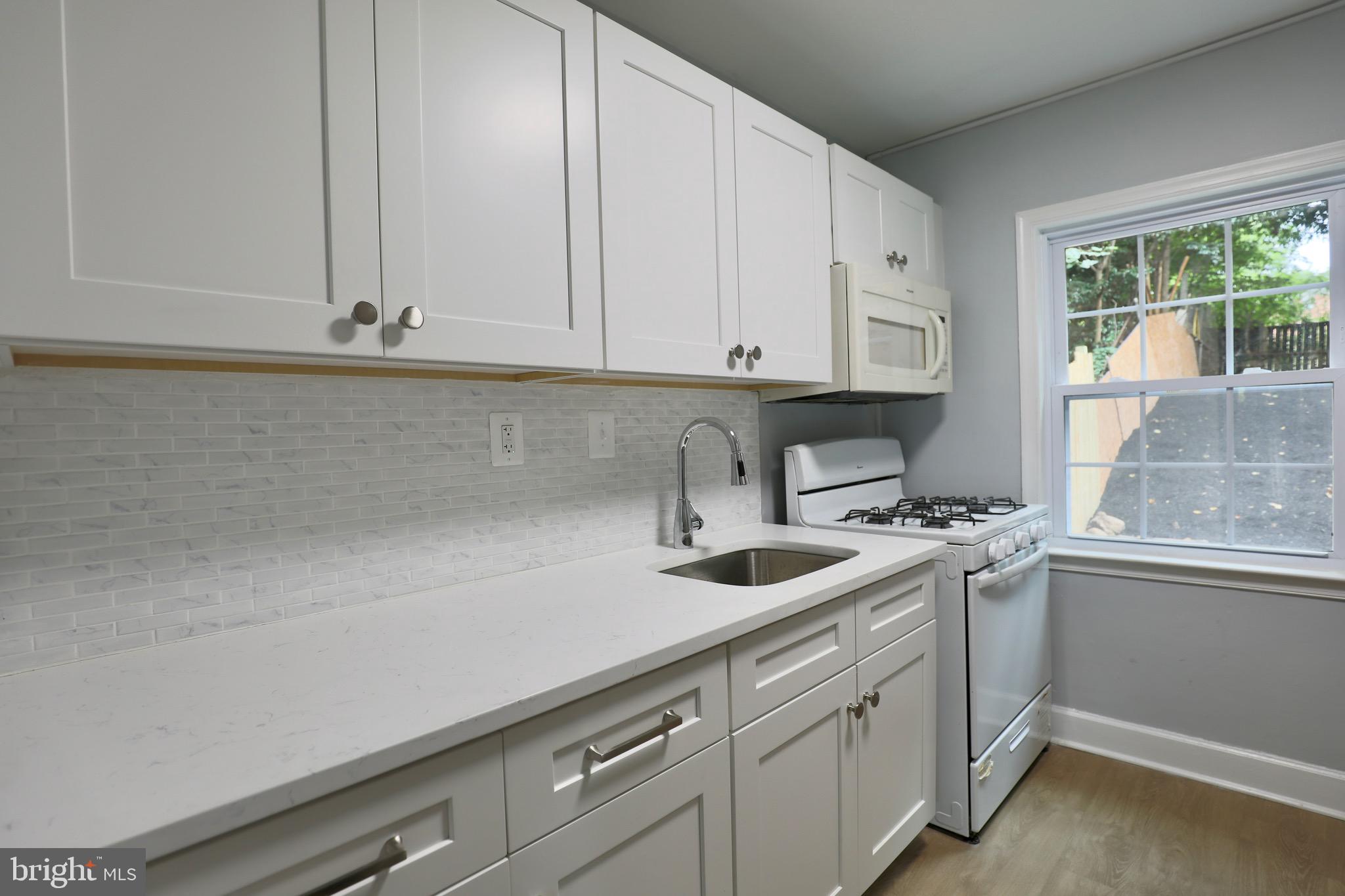 714 Four Mile Road Alexandria, VA 22305 - Photo 7 of 35 Gallery Image 7