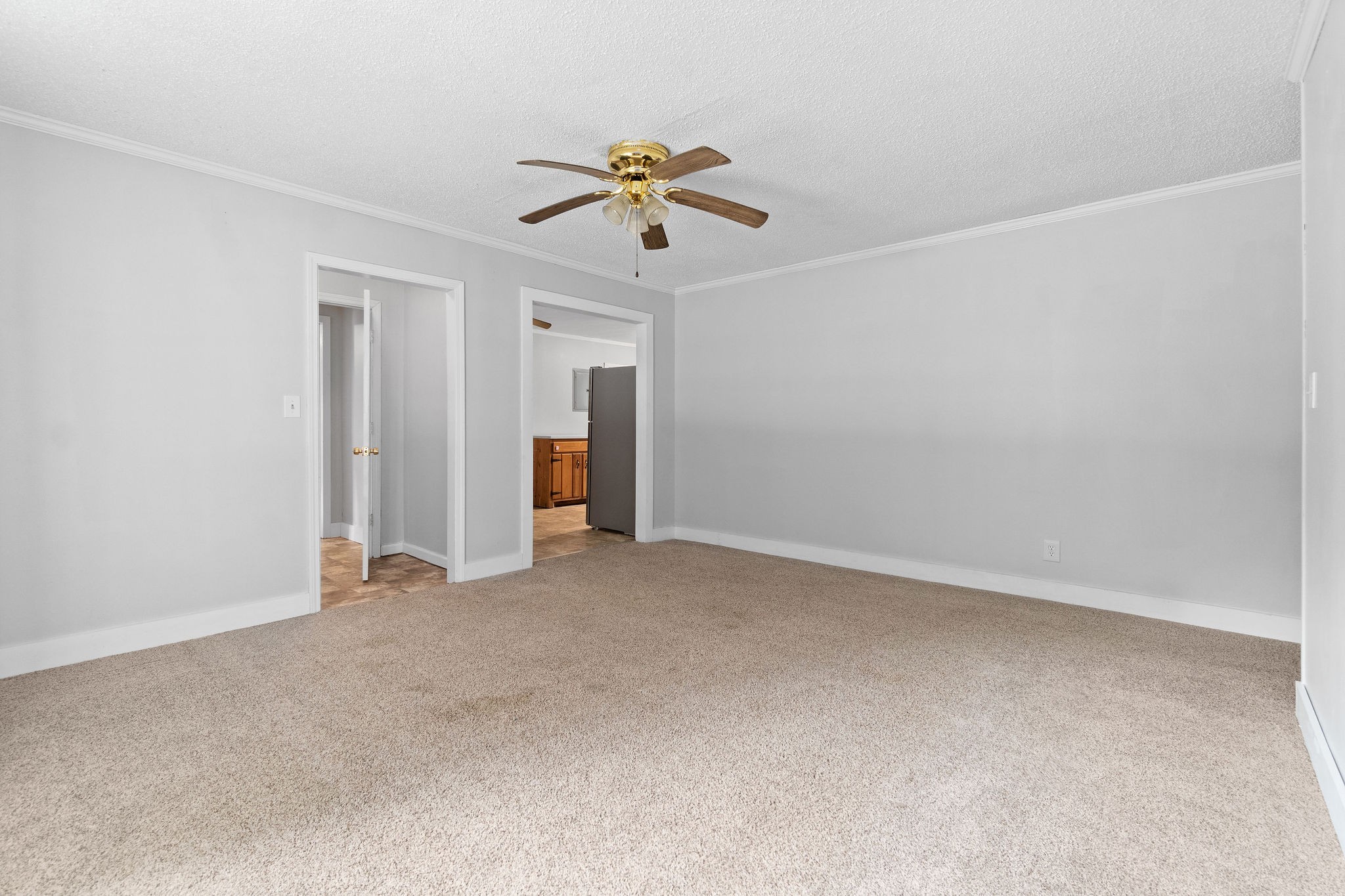 660 Palmyra Road Clarksville, TN 37040 - Photo 19 of 33 a view of a livingroom with a ceiling fan and window