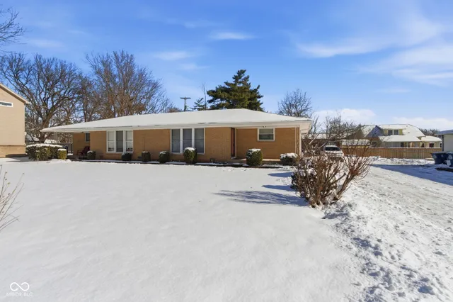 $425,000 | 10701 Broadway Street, Carmel, IN 46280