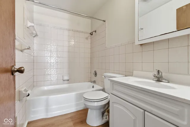 $425,000 | 10701 Broadway Street, Carmel, IN 46280