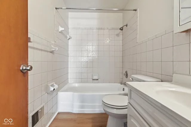 $425,000 | 10701 Broadway Street, Carmel, IN 46280