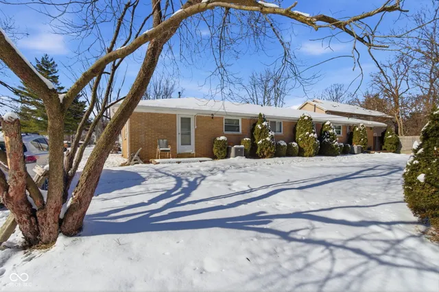 $425,000 | 10701 Broadway Street, Carmel, IN 46280