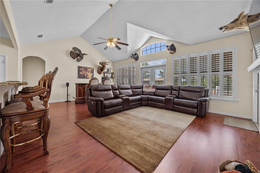 15527 194th Place O'Brien, FL 32071 - Photo 7 of 40 a living room with furniture