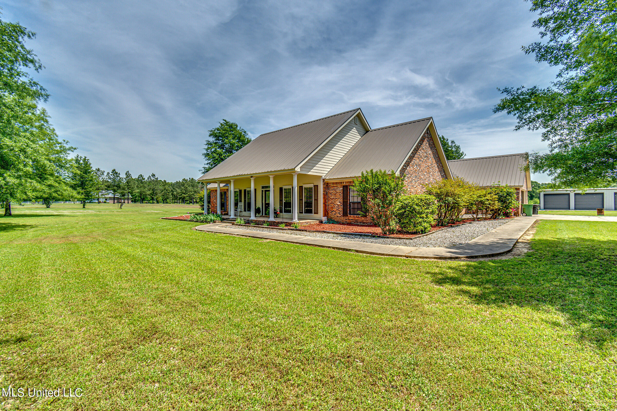 148 Youngton Road Vicksburg, MS 39183 - Photo 3 of 71 148 Youngton Rd-59
