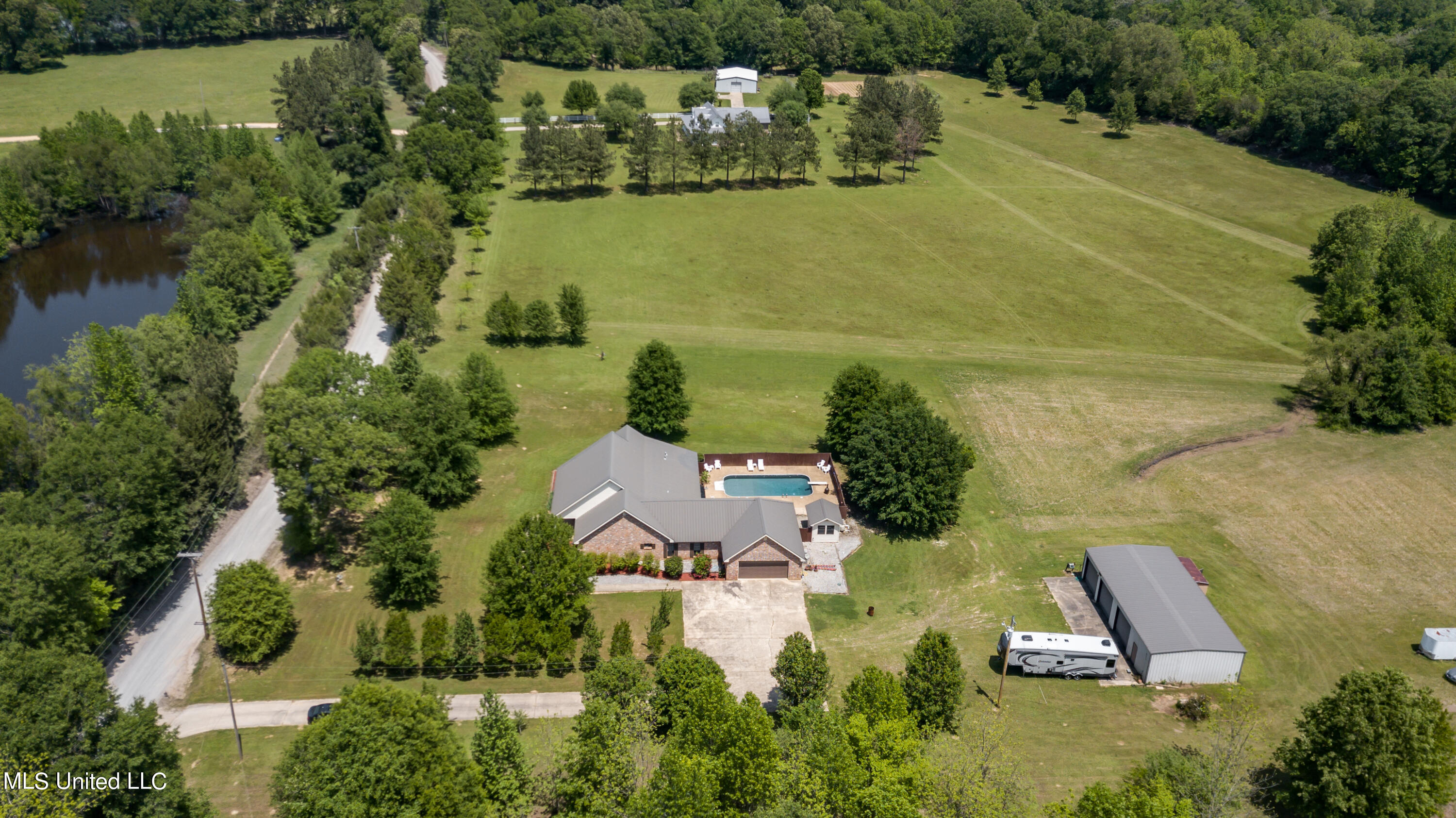 148 Youngton Road Vicksburg, MS 39183 - Photo 9 of 71 148 Youngton Rd drone-7