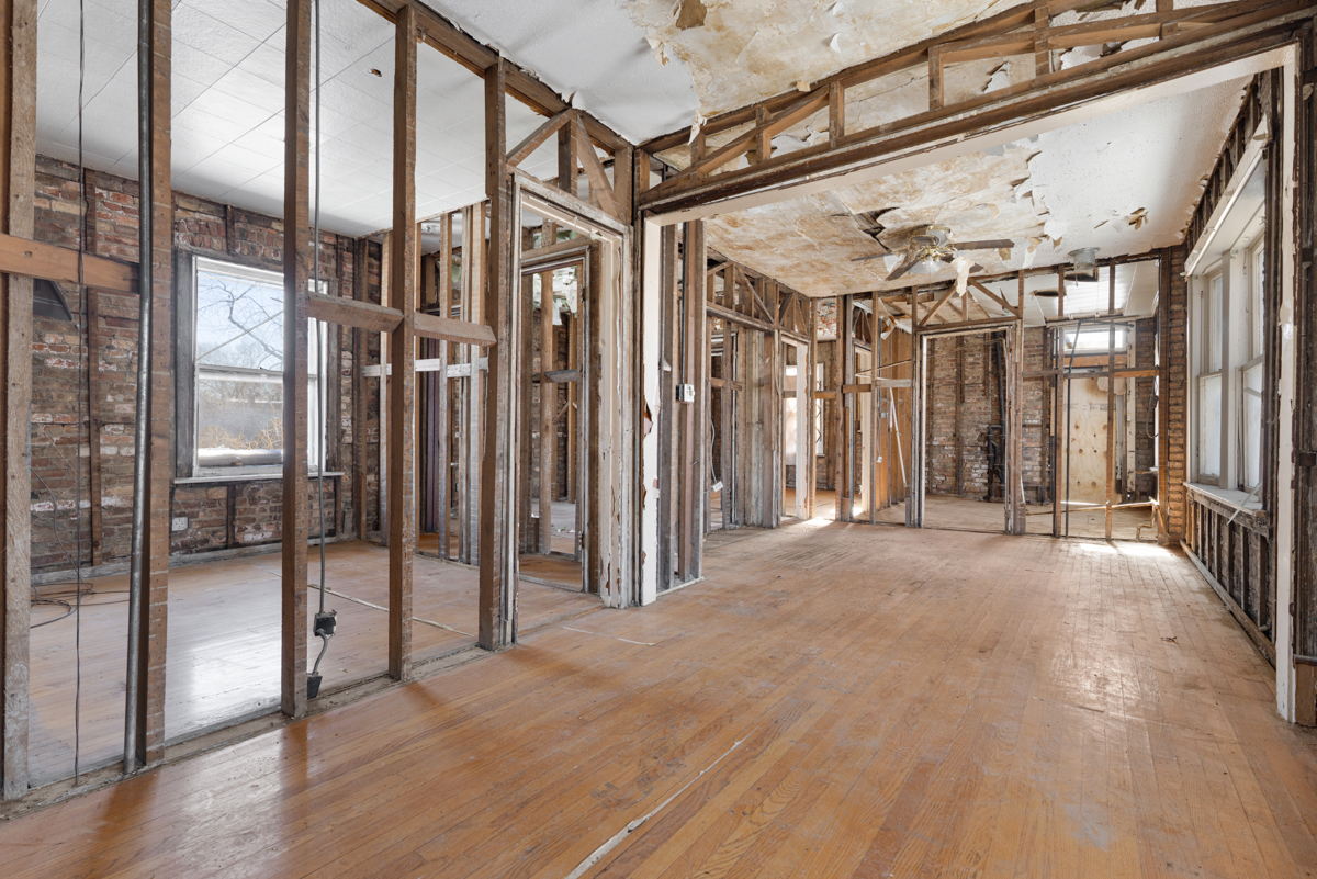 1457 West Marquette Road Chicago, IL 60636 - Photo 11 of 26 a view of a building