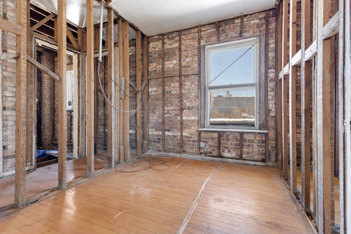 1457 West Marquette Road Chicago, IL 60636 - Photo 13 of 26 a view of front door with balcony