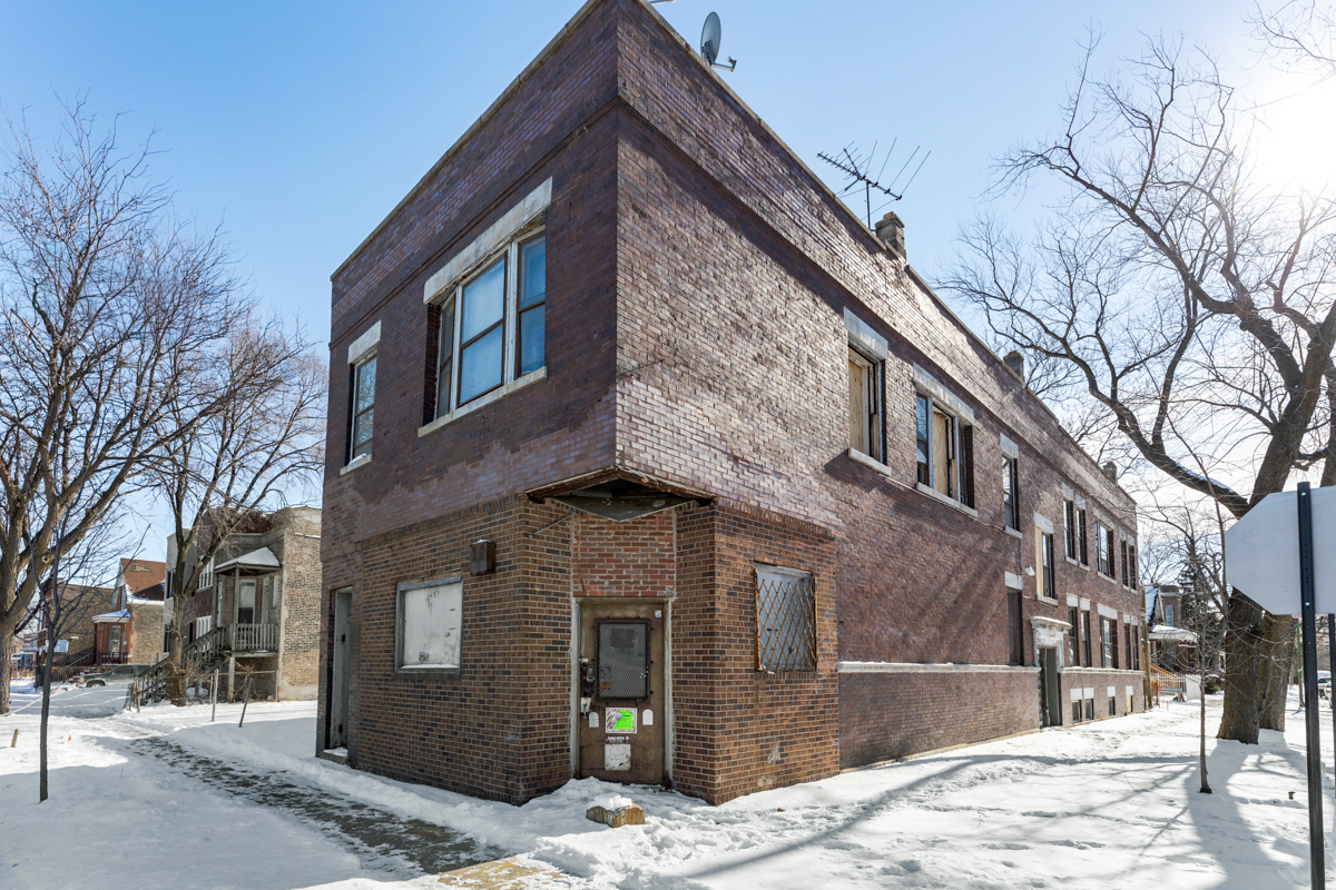1457 West Marquette Road Chicago, IL 60636 - Photo 2 of 26 a front view of a building
