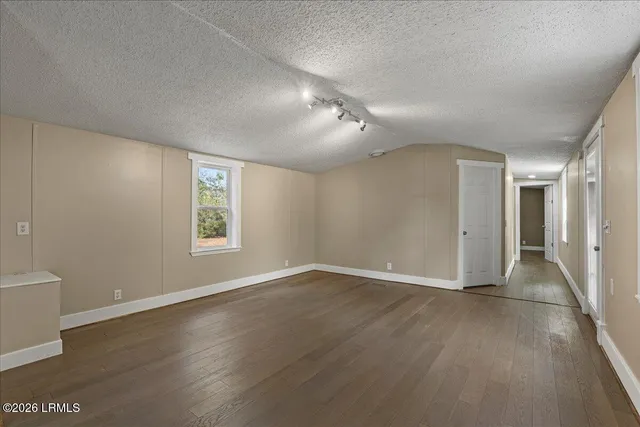 $1,500 | 159 Apple Blossom Lane, Ridgeland, SC 29936