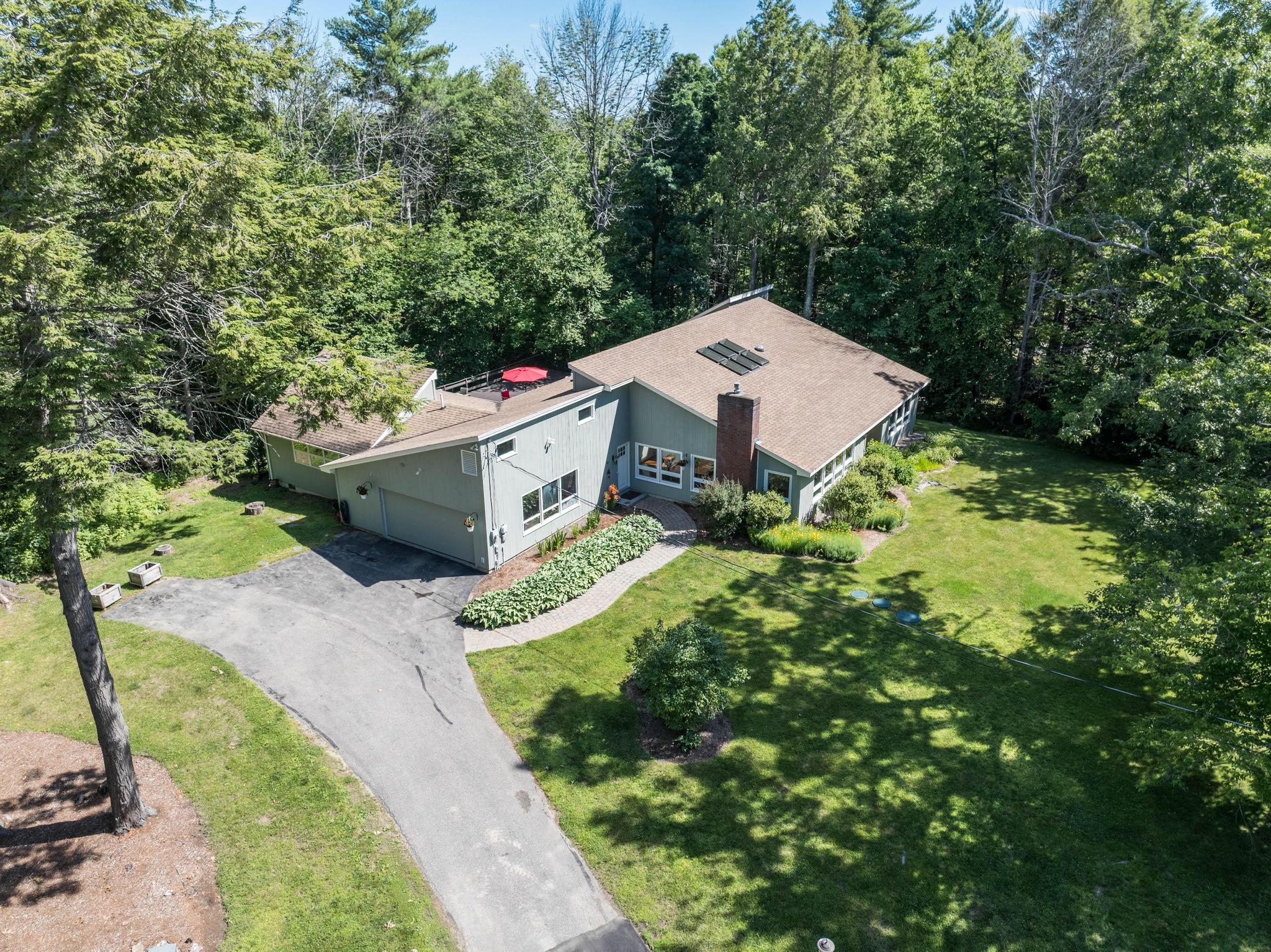 257 Rollingwood Road Eliot, ME 03903 - Photo 3 of 38 DJI_20260625000325_0033_D