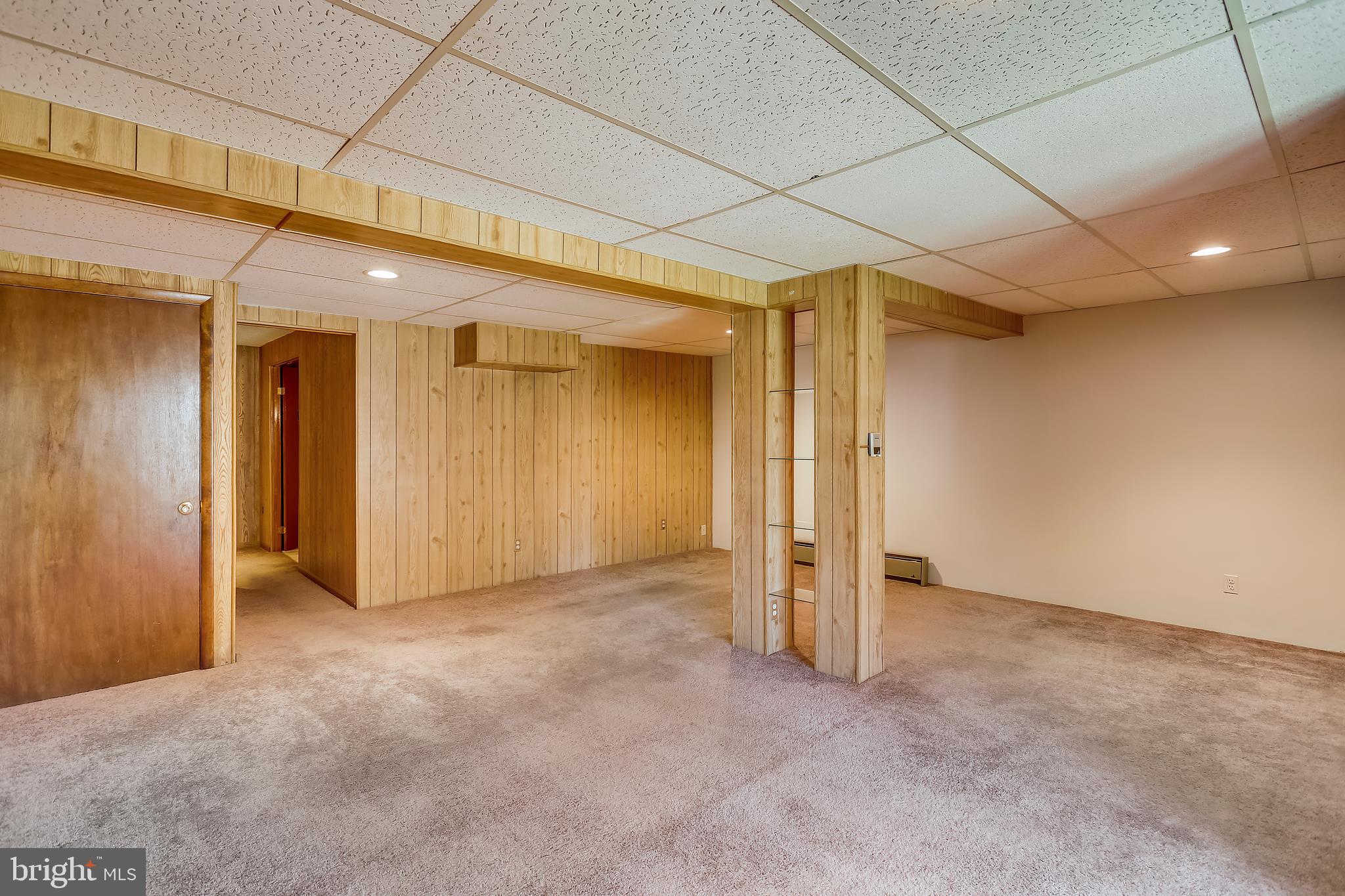 19533 Transhire Road Gaithersburg, MD 20886 - Photo 16 of 31 Lower level rec room