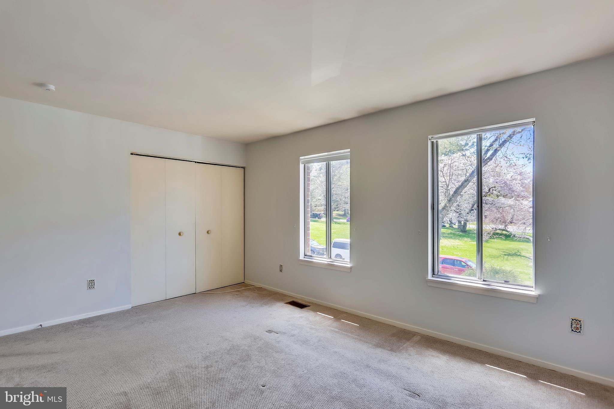 19533 Transhire Road Gaithersburg, MD 20886 - Photo 19 of 31 Master bedroom