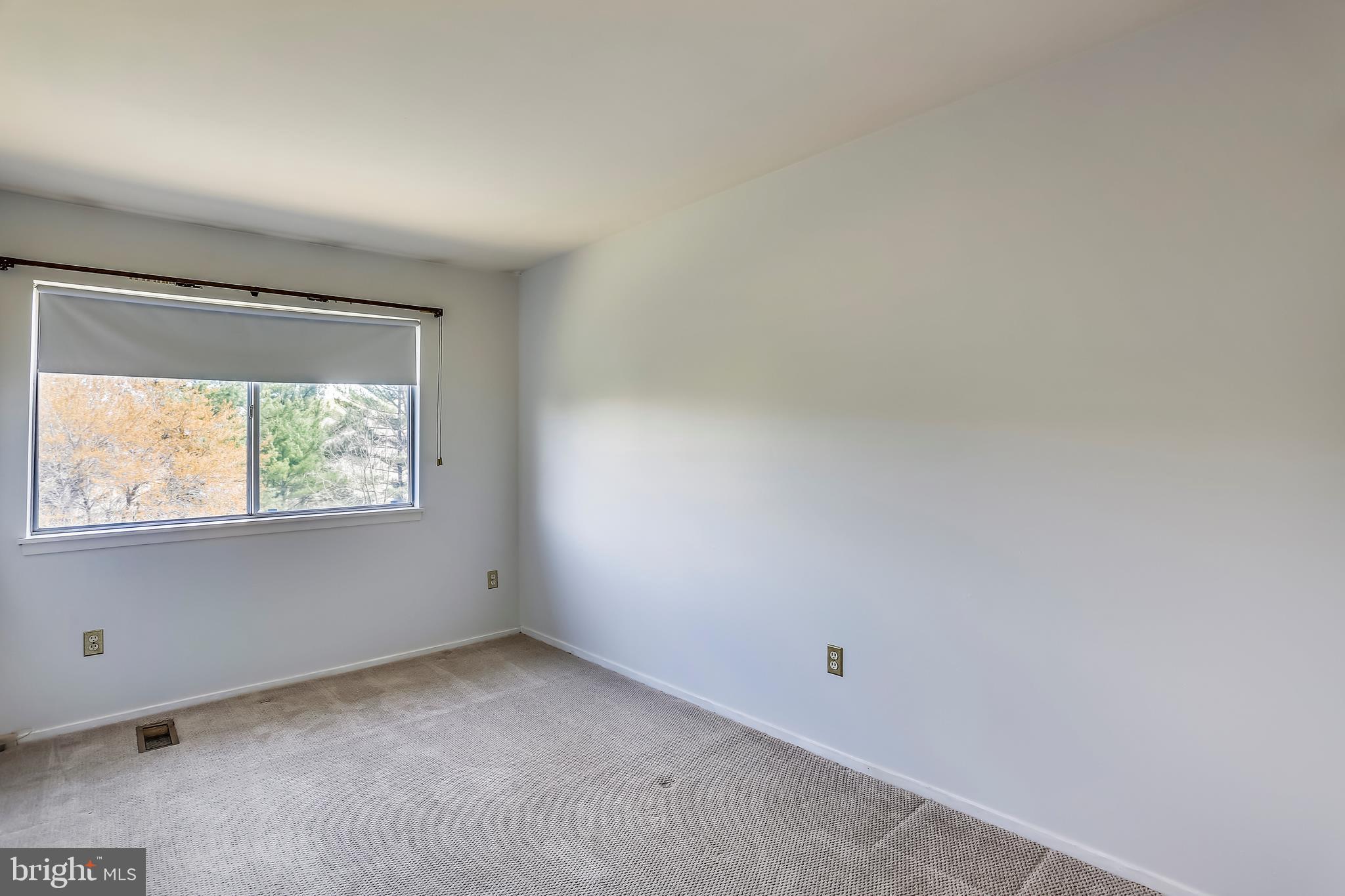 19533 Transhire Road Gaithersburg, MD 20886 - Photo 24 of 31 Bedroom #3