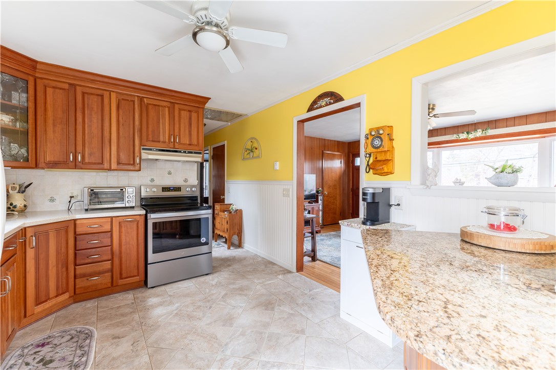 14 Memory Lane Westerly, RI 02891 - Photo 4 of 35