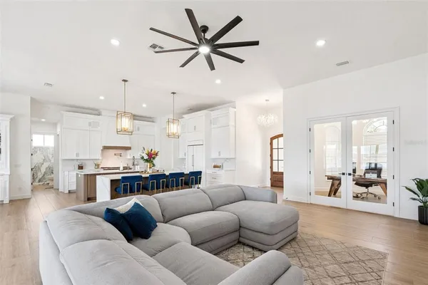 $1,199,990 | 10839 Lakeshore Drive, Clermont, FL 34711