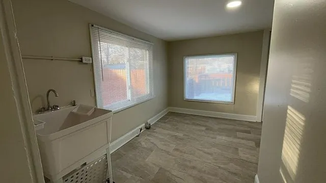 $158,000 | 25500 Yale Street, Dearborn Heights, MI 48125