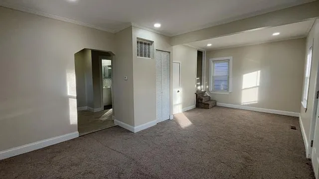 $158,000 | 25500 Yale Street, Dearborn Heights, MI 48125