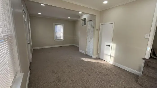 $158,000 | 25500 Yale Street, Dearborn Heights, MI 48125