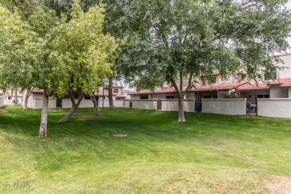 $319,999 | 1718 South Longmore, Unit 67, Mesa, AZ 85202