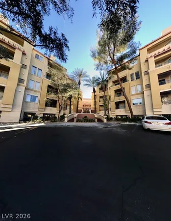 $1,392 | 270 East Flamingo Road, Unit 336, Las Vegas, NV 89169