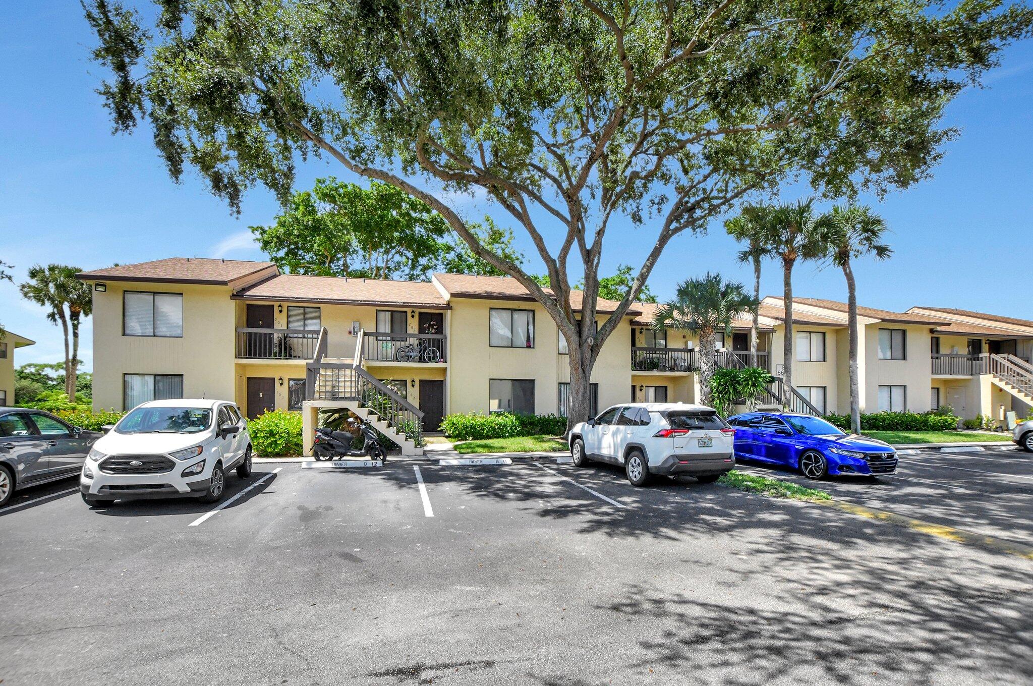 6660 Somerset Drive, Unit 102 Boca Raton, FL 33433 - Photo 25 of 32 Front