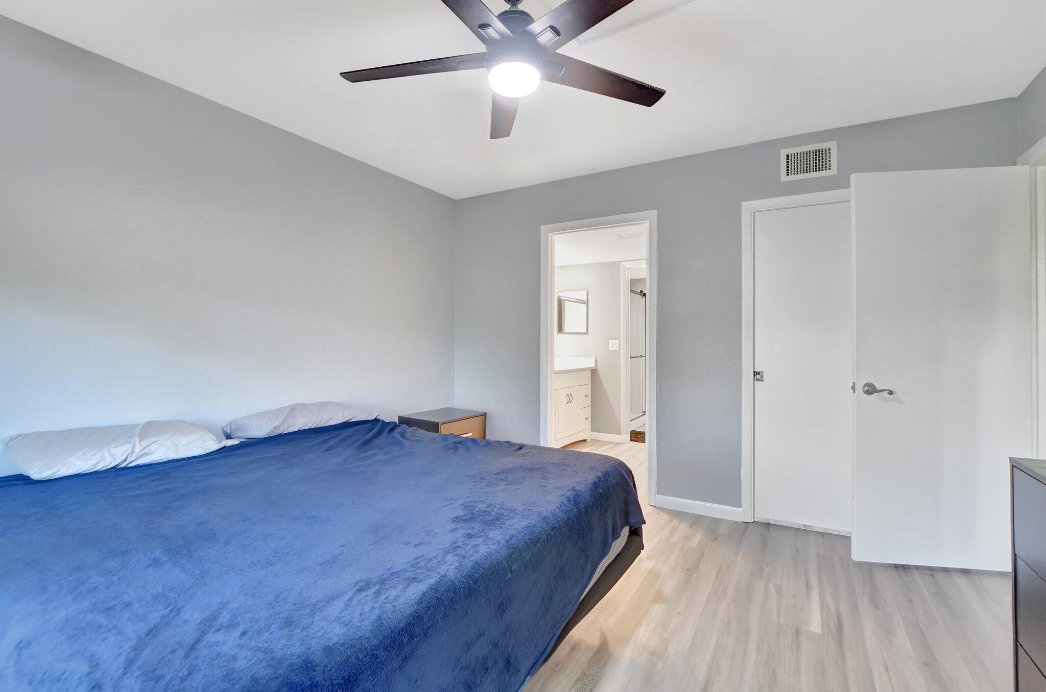 6660 Somerset Drive, Unit 102 Boca Raton, FL 33433 - Photo 9 of 32 18-web-or-mls-DSC_0271