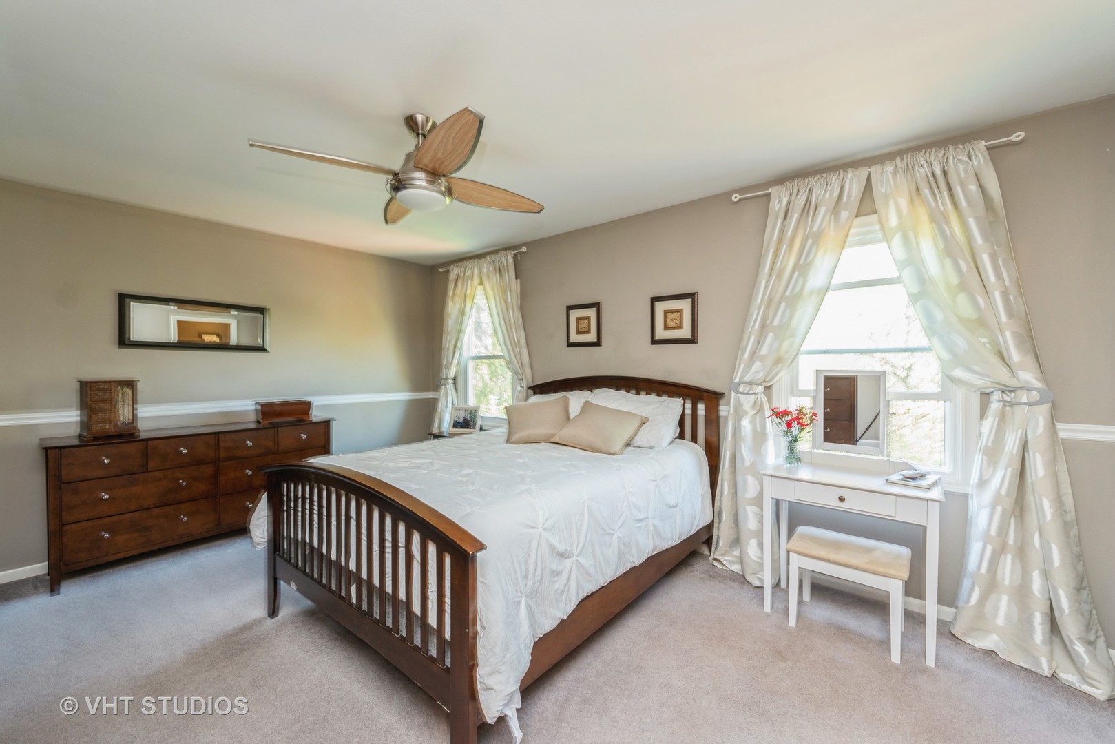 705 Hunters Way Fox River Grove, IL 60021 - Photo 8 of 17
