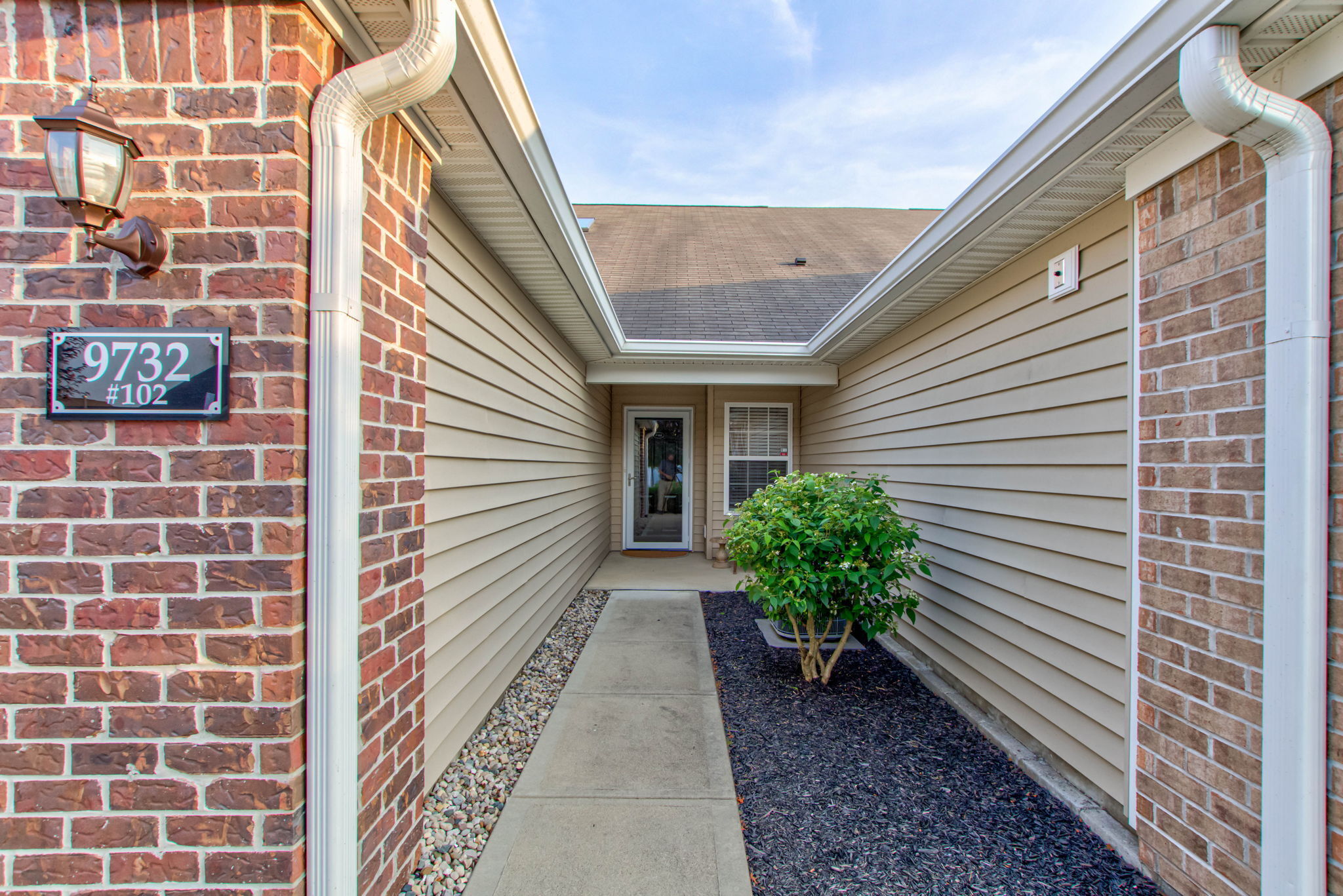 9732 Highpoint Ridge Drive, Unit 102 Fishers, IN 46037 - Photo 7 of 63 Gallery Image 7