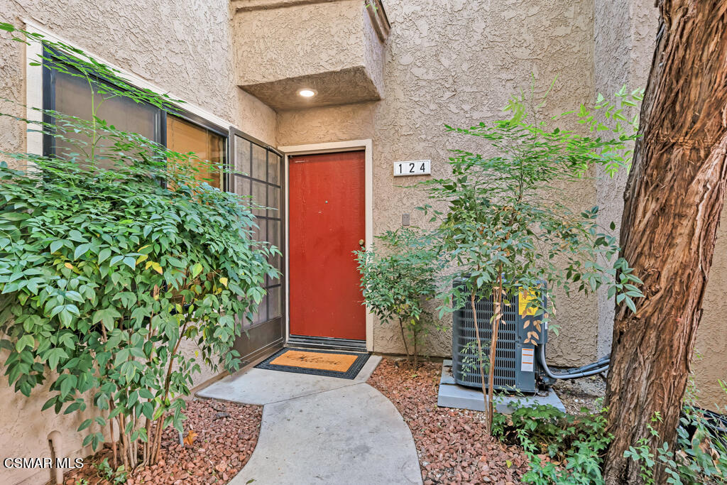 2327 Archwood Lane, Unit 124 Simi Valley, CA 93063 - Photo 3 of 37 2327 Archwood Ln 234 FRONT (4)