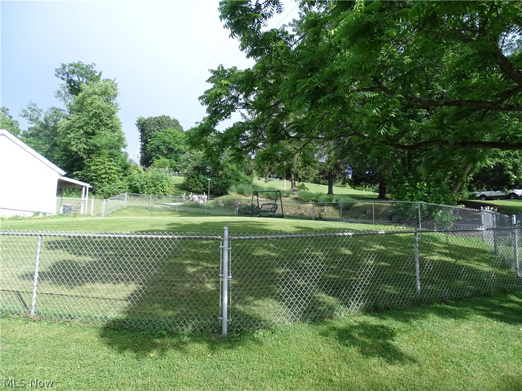 735 Shadow Hill Road St. Marys, WV 26170 - Photo 3 of 17 Fenced in Side Lawn