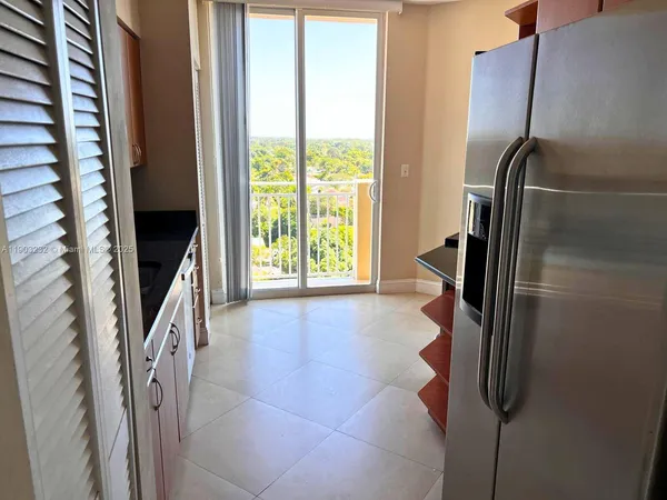 $3,200 | 2425 Southwest 27th Avenue, Unit 1004, Miami, FL 33145