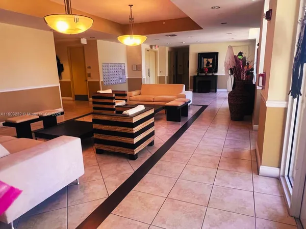 $3,200 | 2425 Southwest 27th Avenue, Unit 1004, Miami, FL 33145
