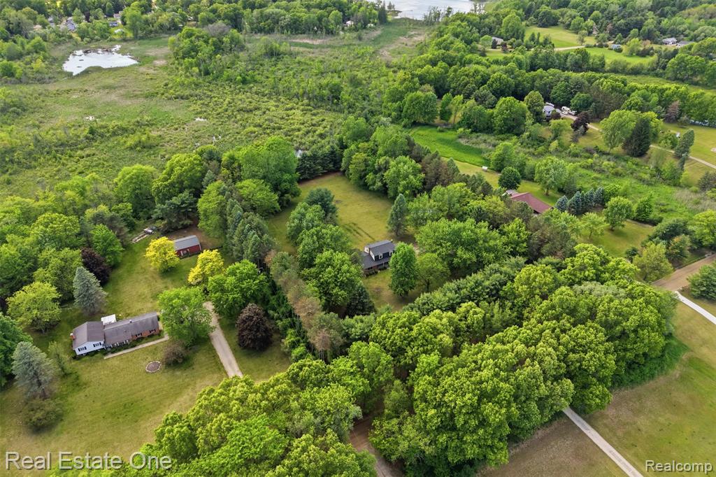 1765 Rowe Road Milford, MI 48380 - Photo 53 of 61