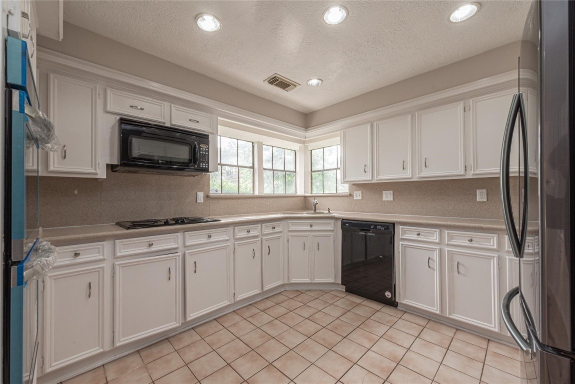 8019 Beaufort Drive Spring, TX 77379 - Photo 15 of 47