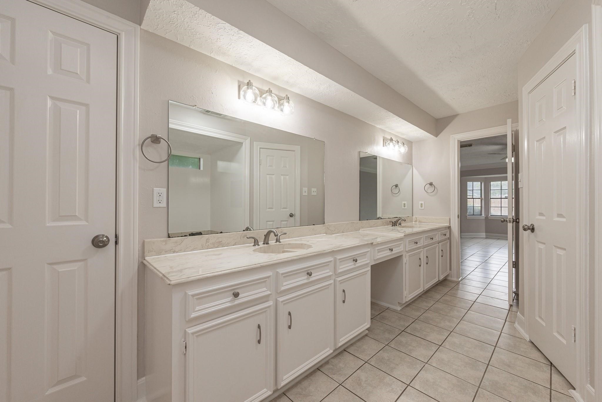 8019 Beaufort Drive Spring, TX 77379 - Photo 31 of 47