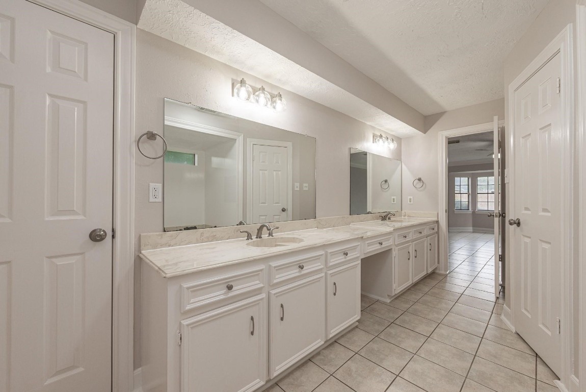 8019 Beaufort Drive Spring, TX 77379 - Photo 31 of 47